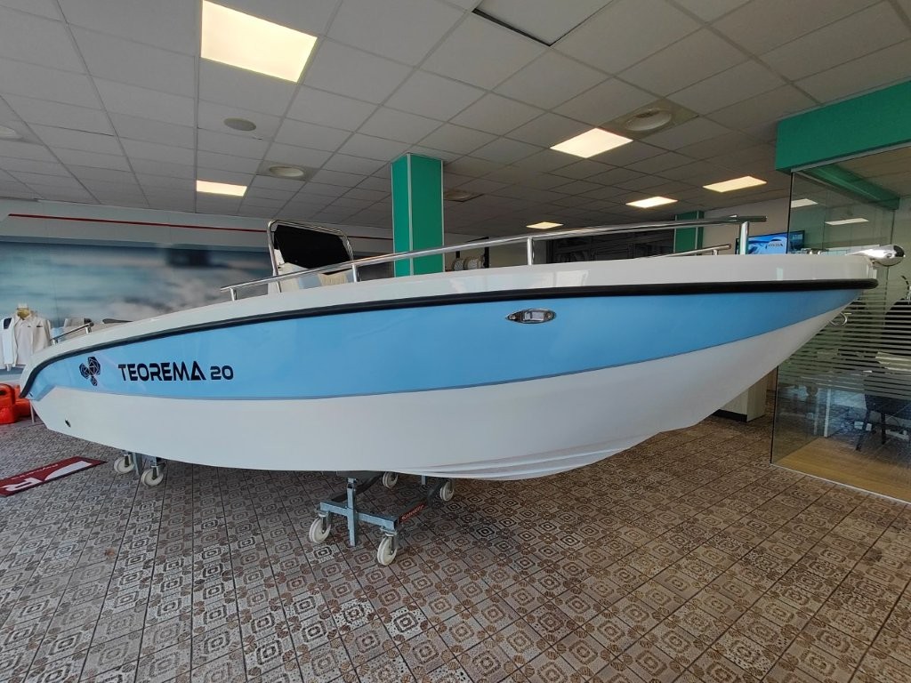 Barca TEOREMA 20 OPEN completa di HONDA 40E 1000cc