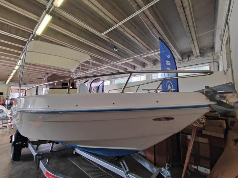 Barca MANO' 21.50 SPORTFISH (2000) completa di motore YAMAHA 115 (2003)