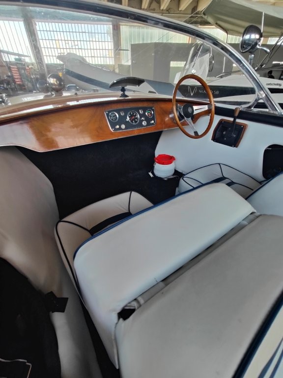 BARCA D'EPOCA Vega Tornado GT Super